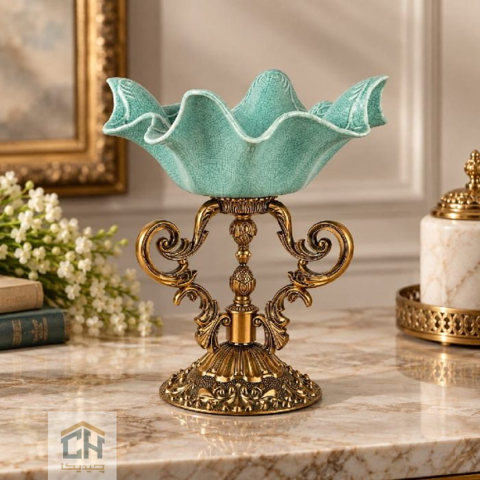 آجیل خوری فیروزه ای مدل 11-3638 با پایه برنزی روی میز