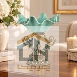 شکلات خوری فیروزه ای پایه برنز در چیدمان روی میز