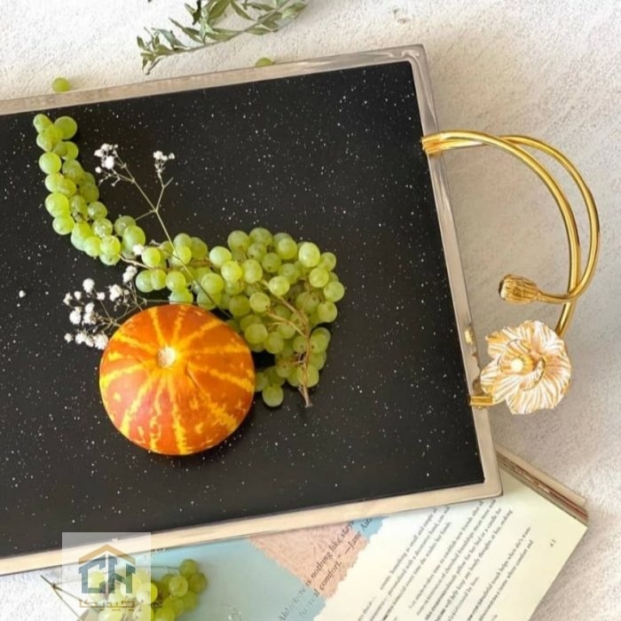 سینی سنگ و استیل طرح شقایق مشکی با دسته طلایی (2)