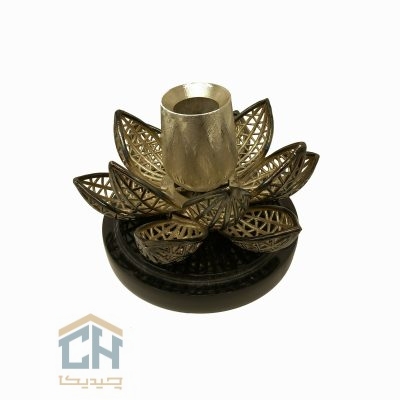 شمعدان برنجی طرح نیلوفر نقره ای مدل 3030010