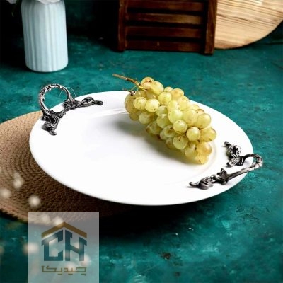 دیس چینی گرد دسته پیوتر با سه پایه فلزی برای سرو میوه و شیرینی (1)
