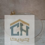 شیرینی خوری بلور پایه دار با لبه طلایی و مجسمه جفت قو (3)