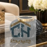 گلدان نوا ماربل مشکی مات روی میز تیره در چیدمان داخلی